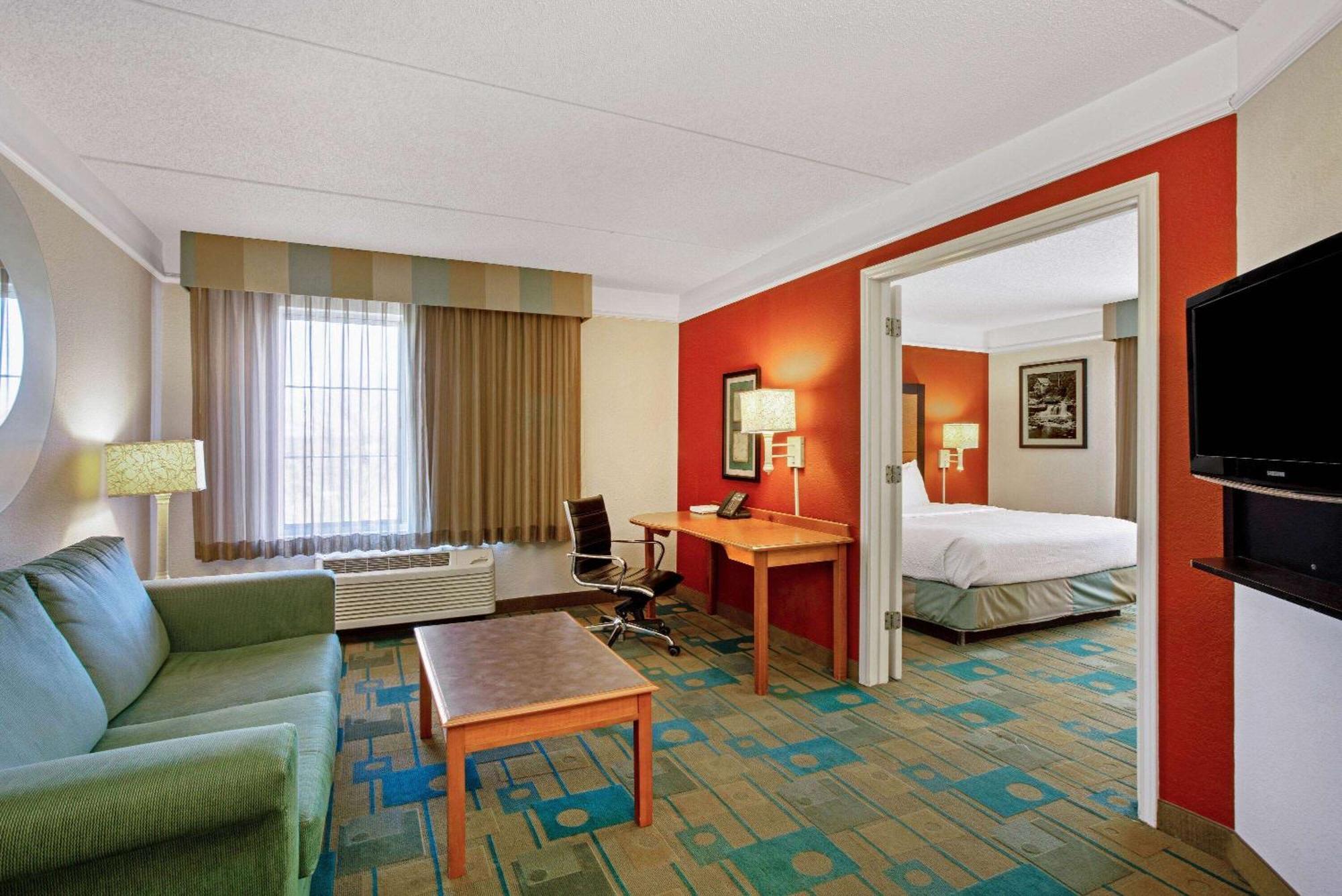 Hotel La Quinta By Wyndham Winston-Salem Exteriér fotografie