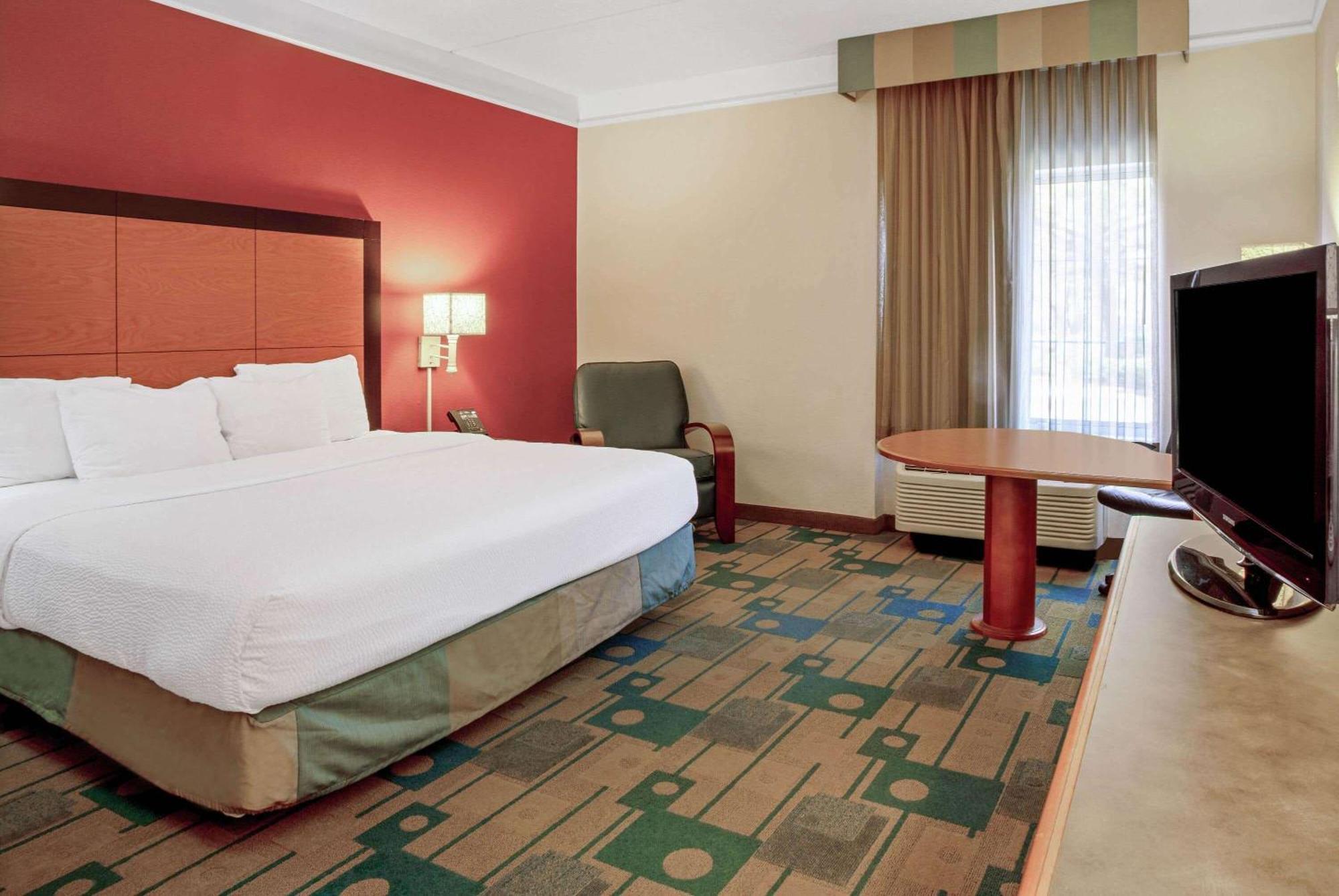 Hotel La Quinta By Wyndham Winston-Salem Exteriér fotografie